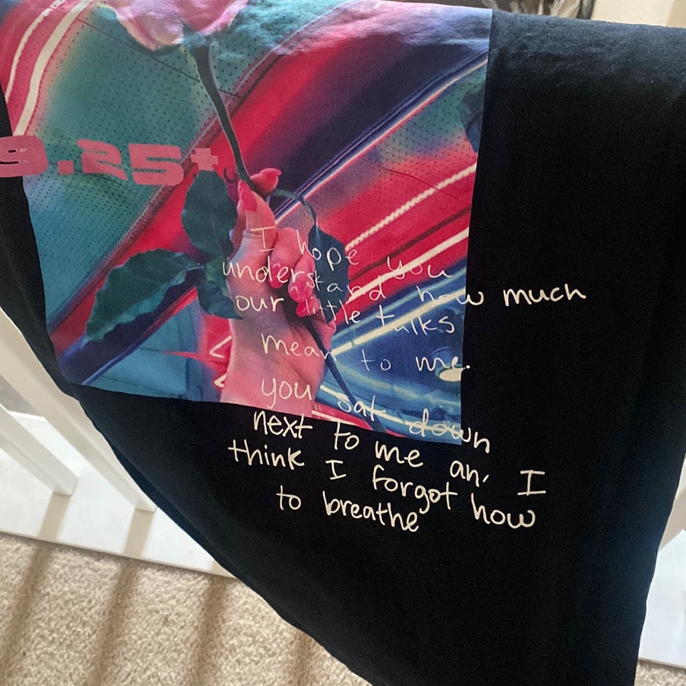 Size medium UPsoar vintage T-shirt